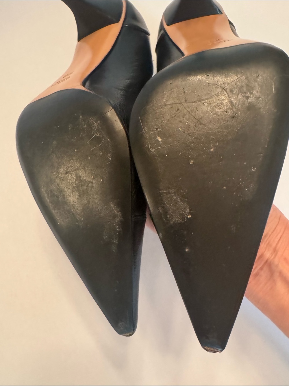 Gucci Black Leather Pointed Stiletto Pump - Picture 5 of 8